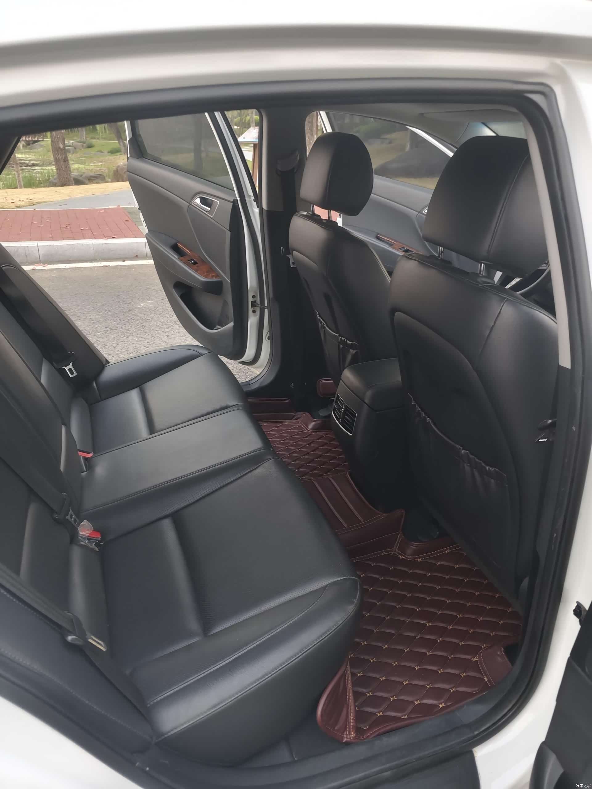 Hyundai DLX, 2015 11