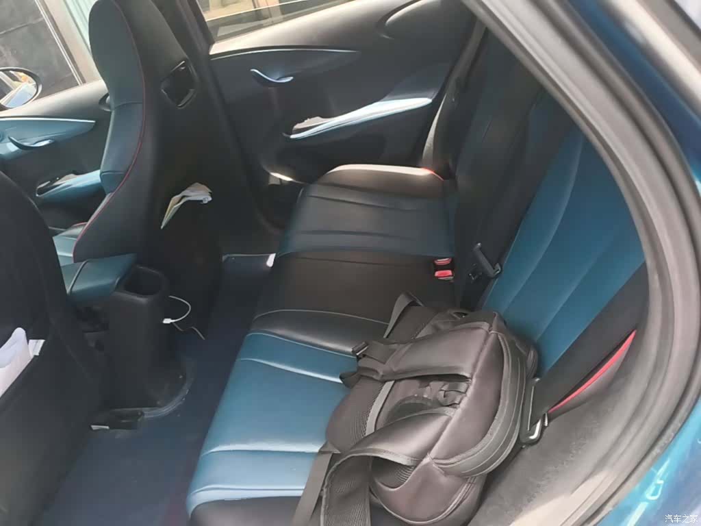 BYD Dolphin, 2022 13