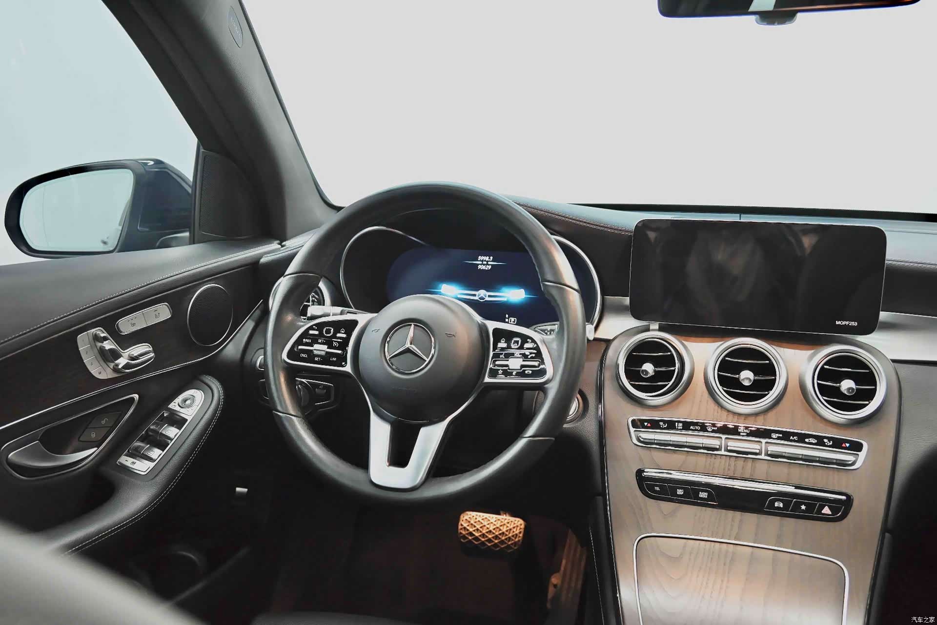 Mercedes-Benz GLC, 2021 28