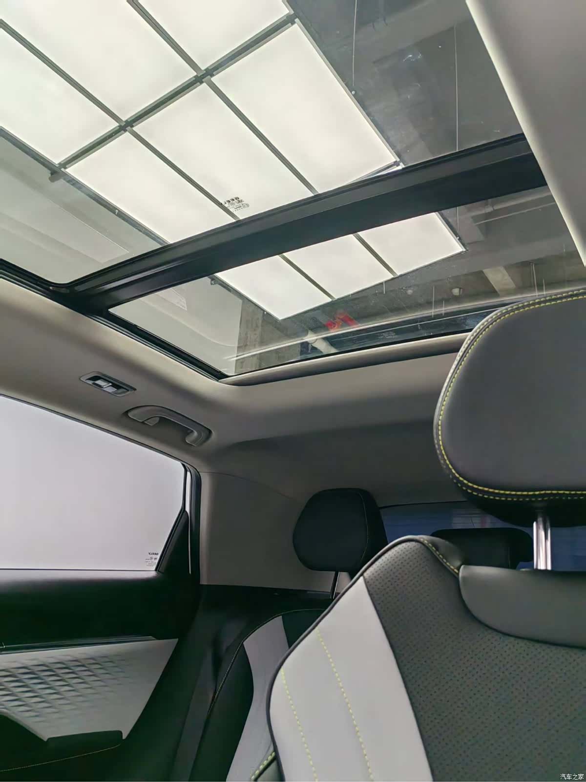 Geely Coolray, 2023 16