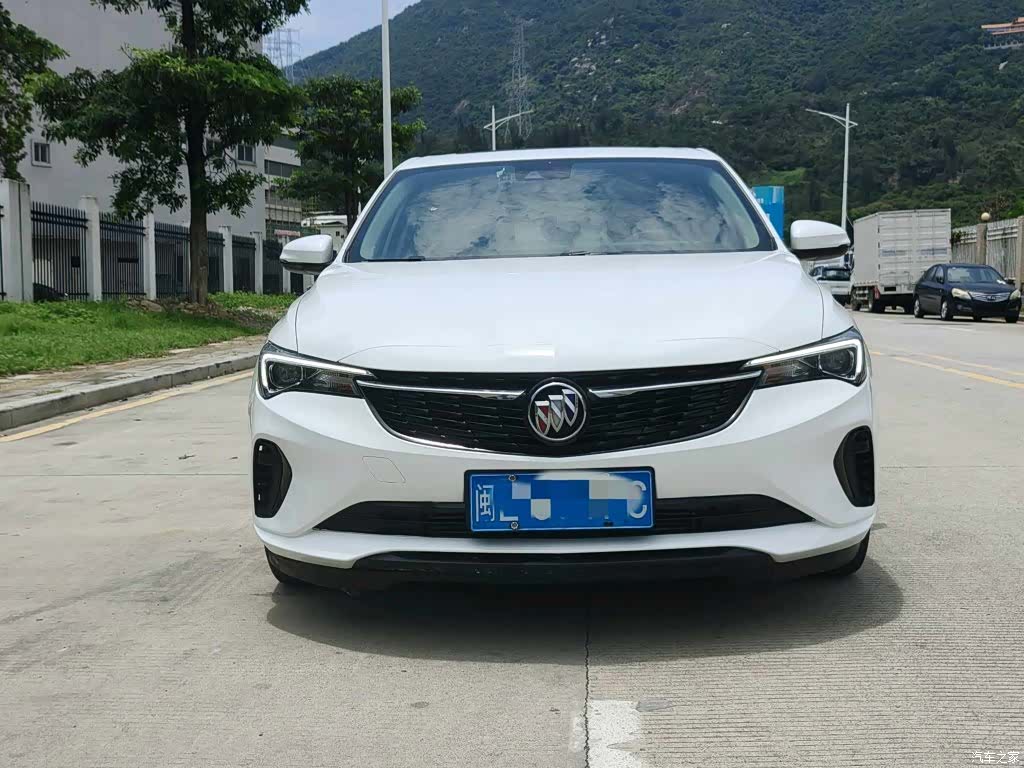 Buick Verano, 2022 2
