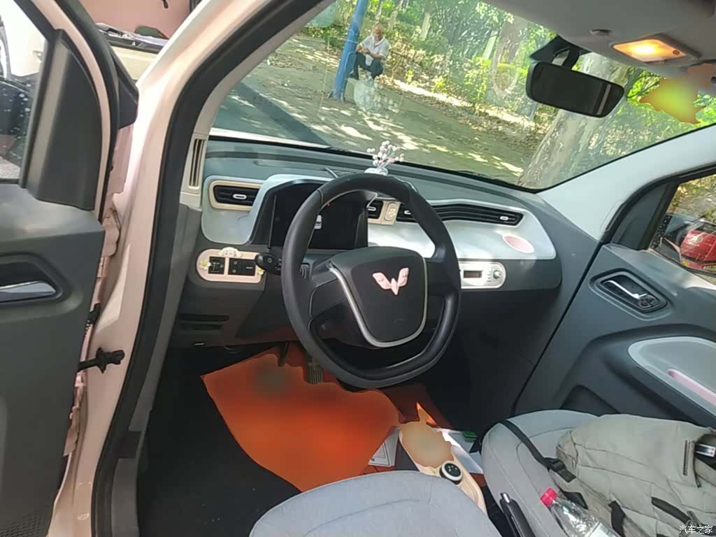 Wuling MINIEV, 2021 10