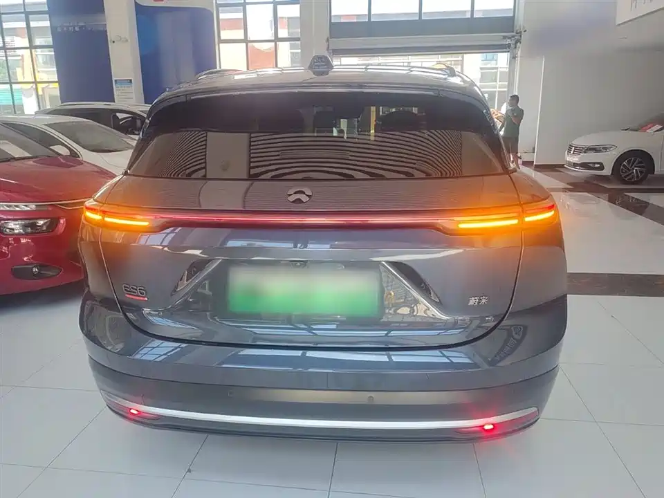 NIO ES6