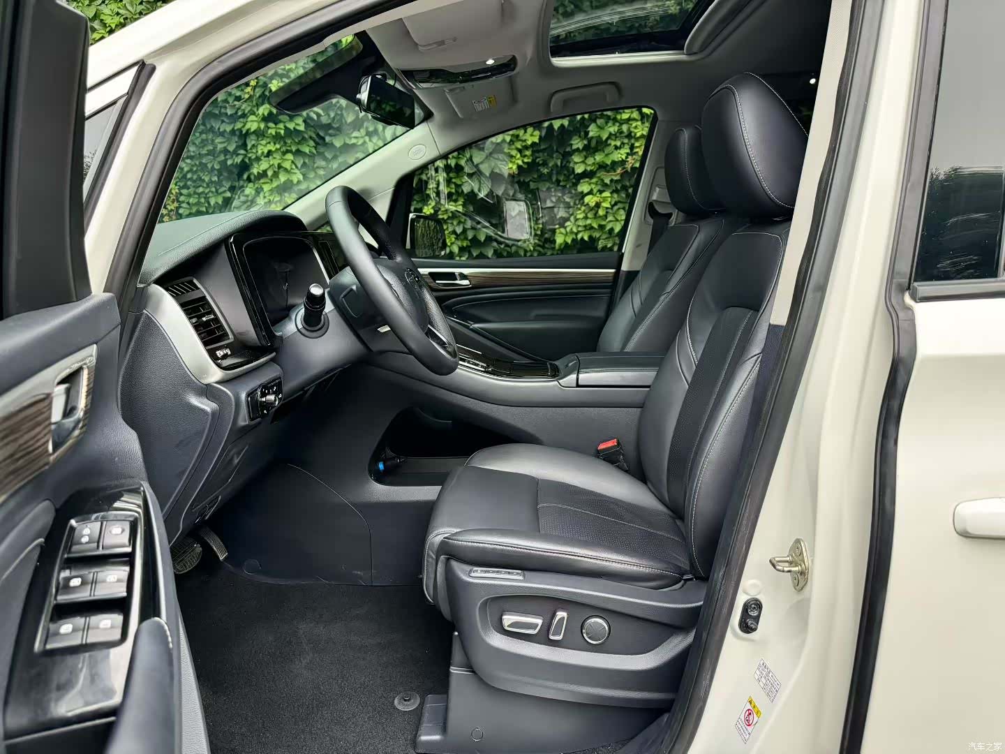 Trumpchi M8, 2021 все фото