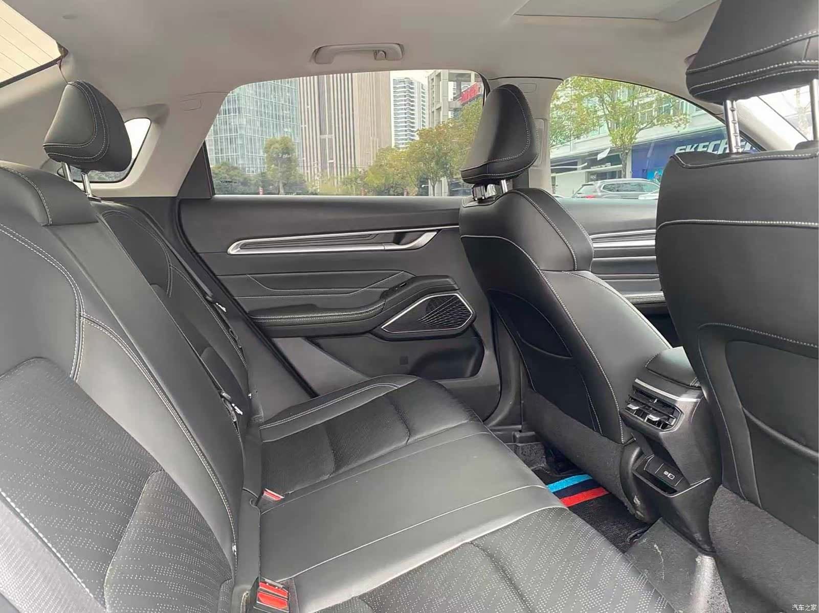 Geely Emgrand, 2023 все фото