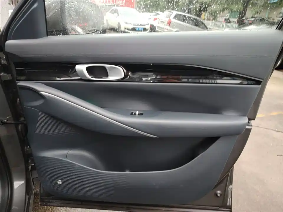 Geely Galaxy Galaxy E5