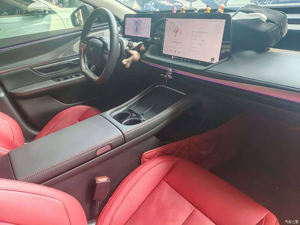 Xpeng P7, 2023 8