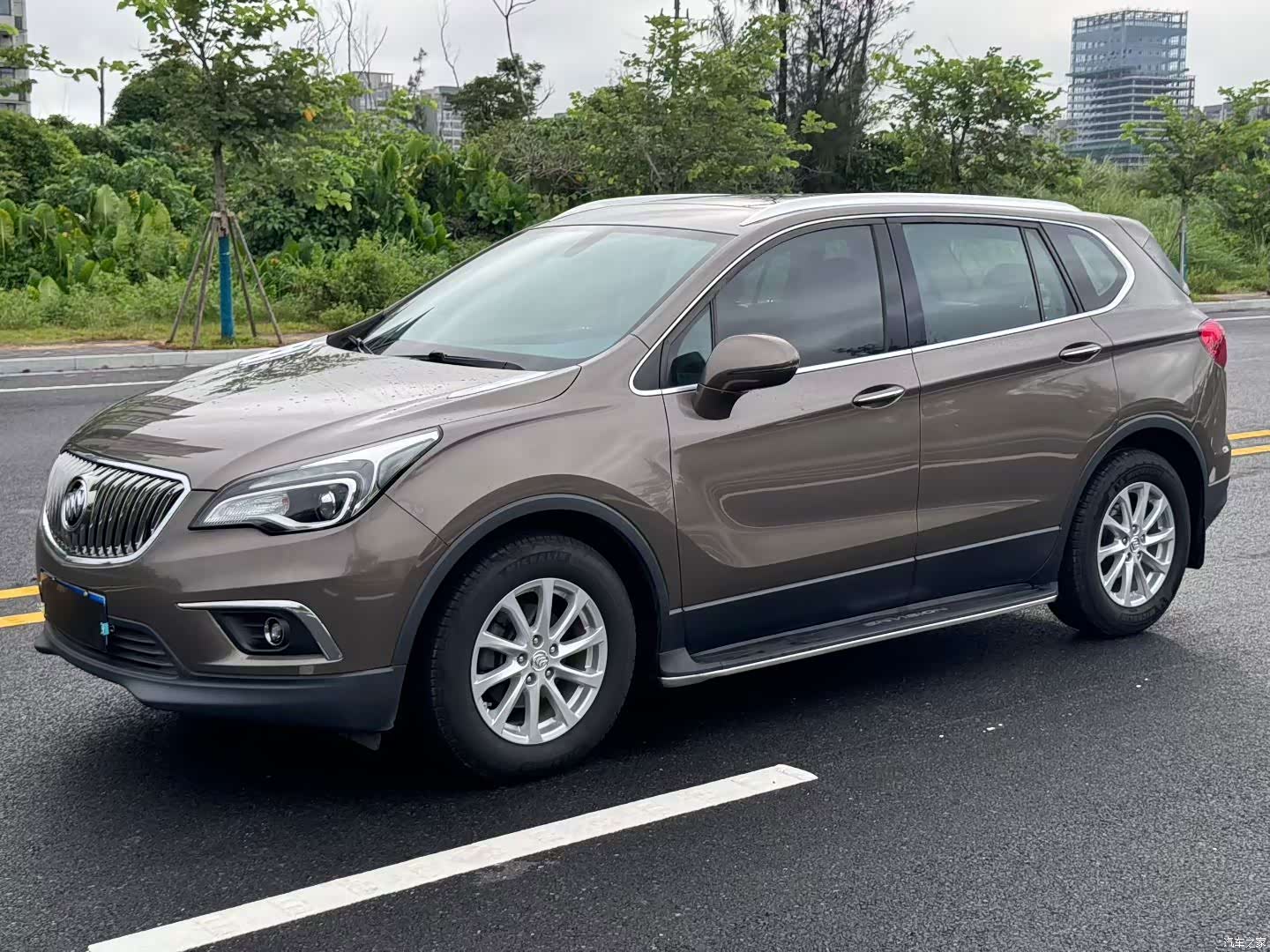 Buick Envision Plus, 2016 1
