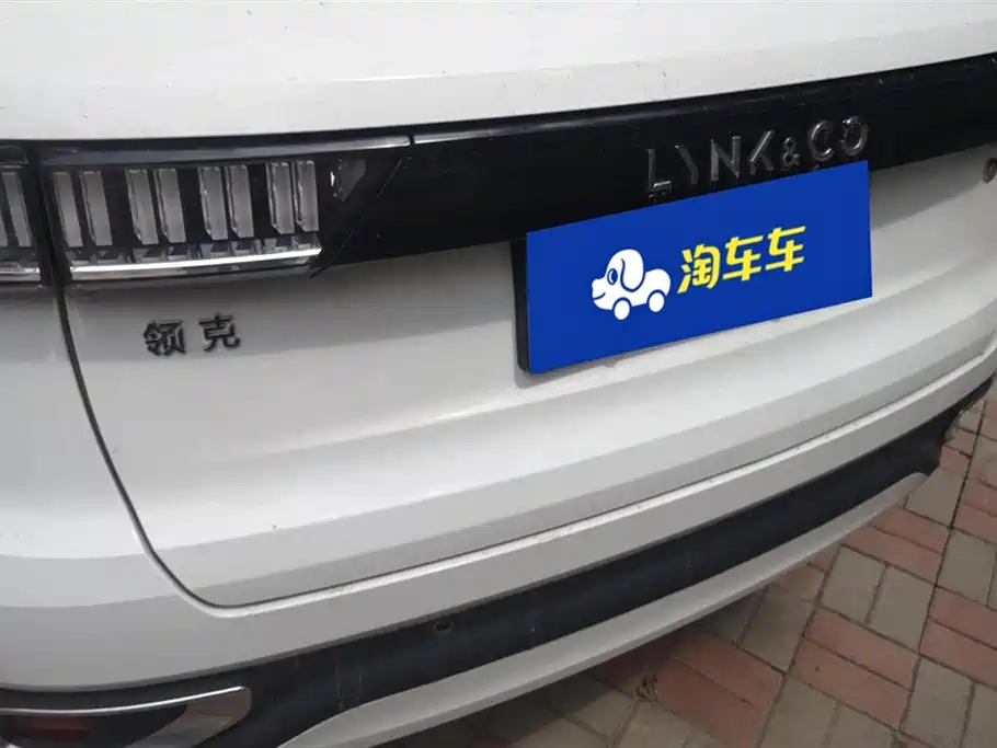 Lynk & Co 01