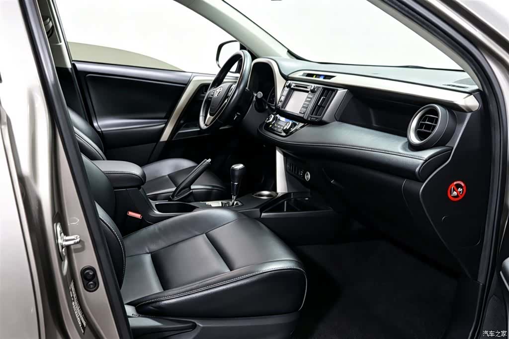 Toyota RAV4, 2015 7