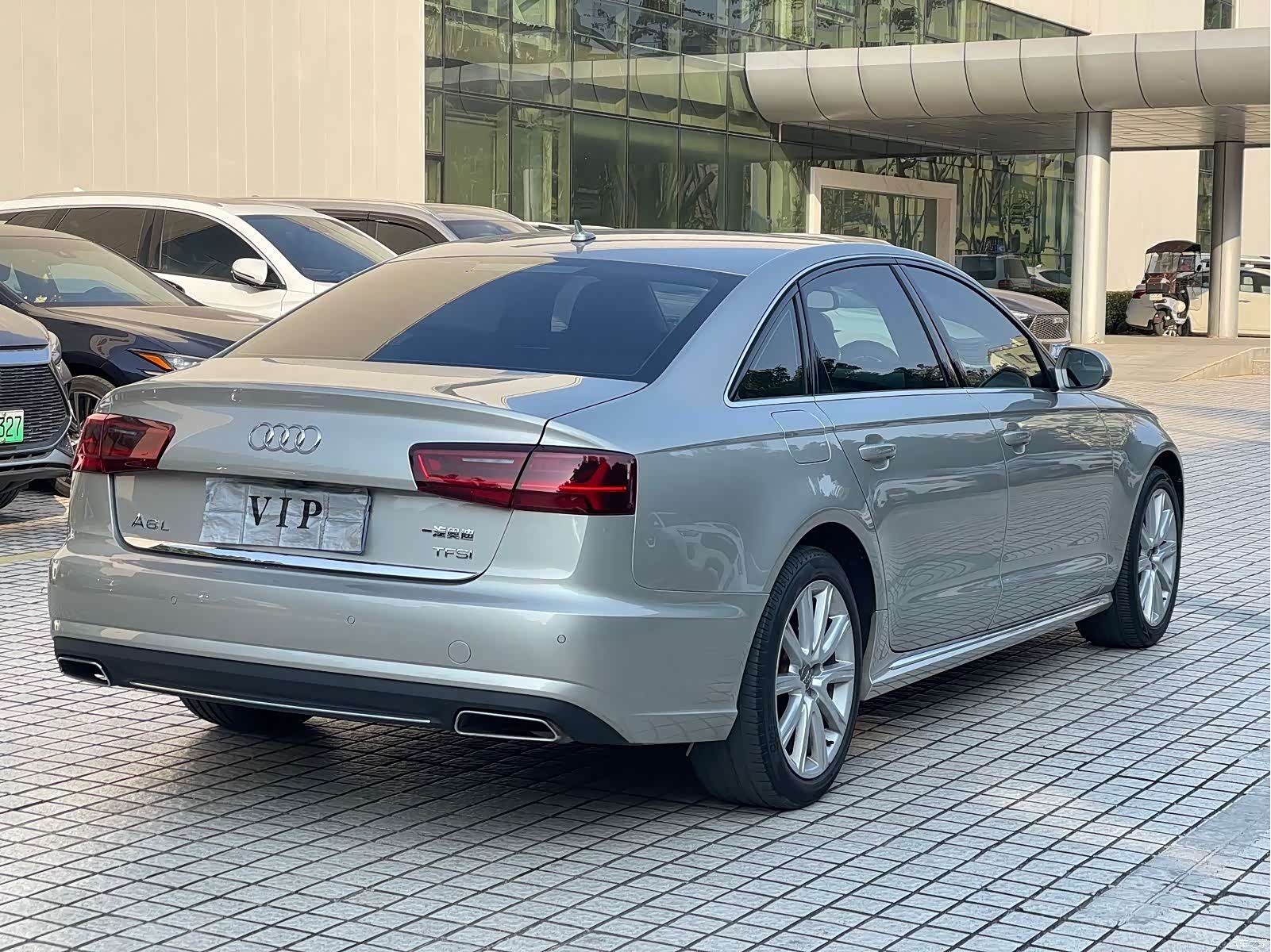 Audi A6L, 2018 3