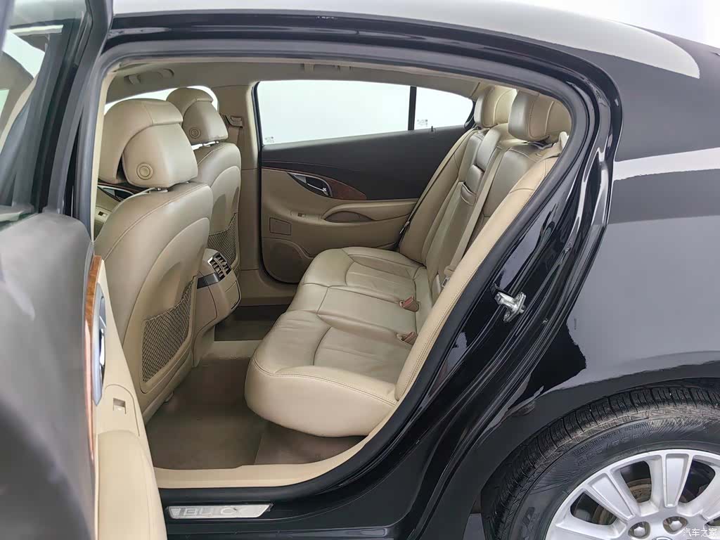 Buick LaCrosse, 2013 15