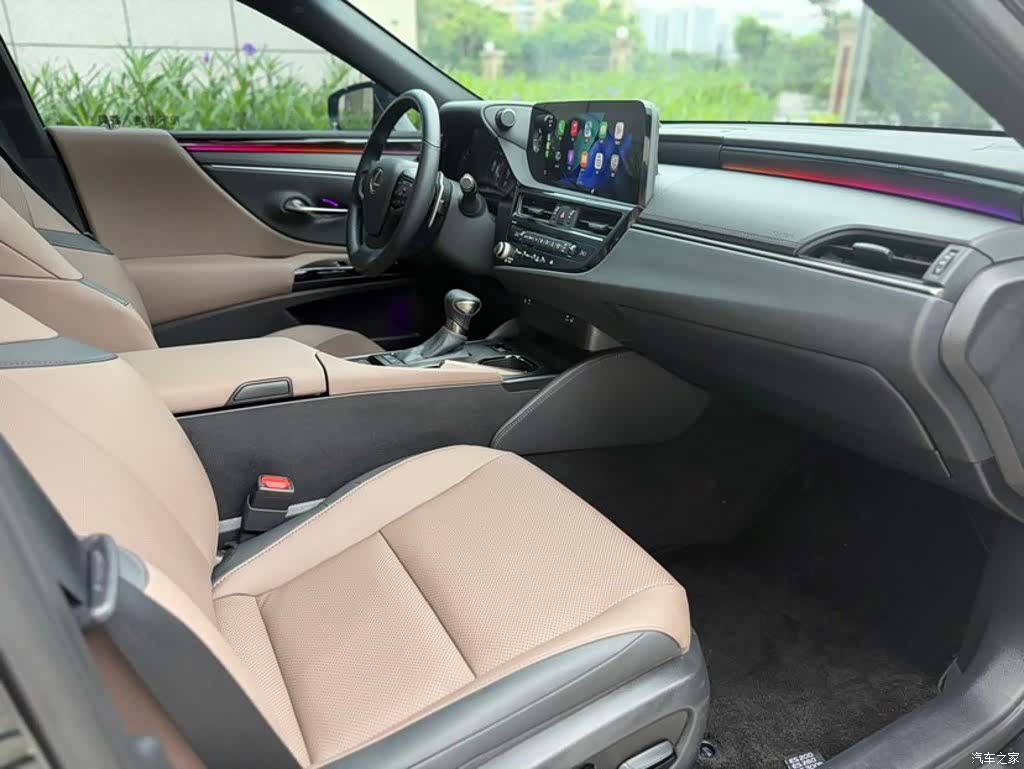 Lexus ES, 2024 11
