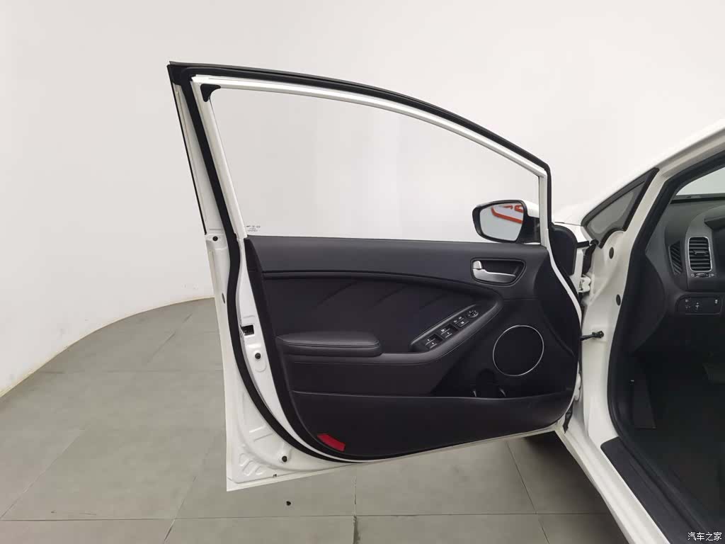 Kia K3, 2018 8