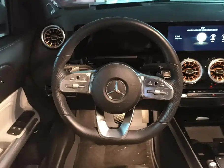 Mercedes-Benz EQA Mercedes-Benz EQA