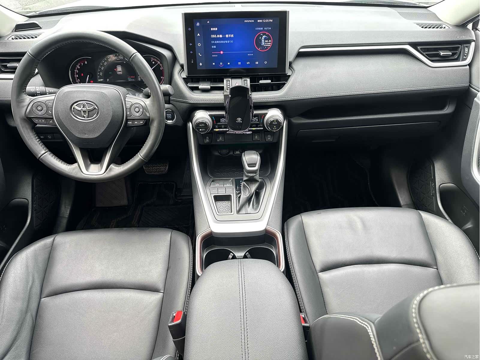 Toyota RAV4, 2022 8