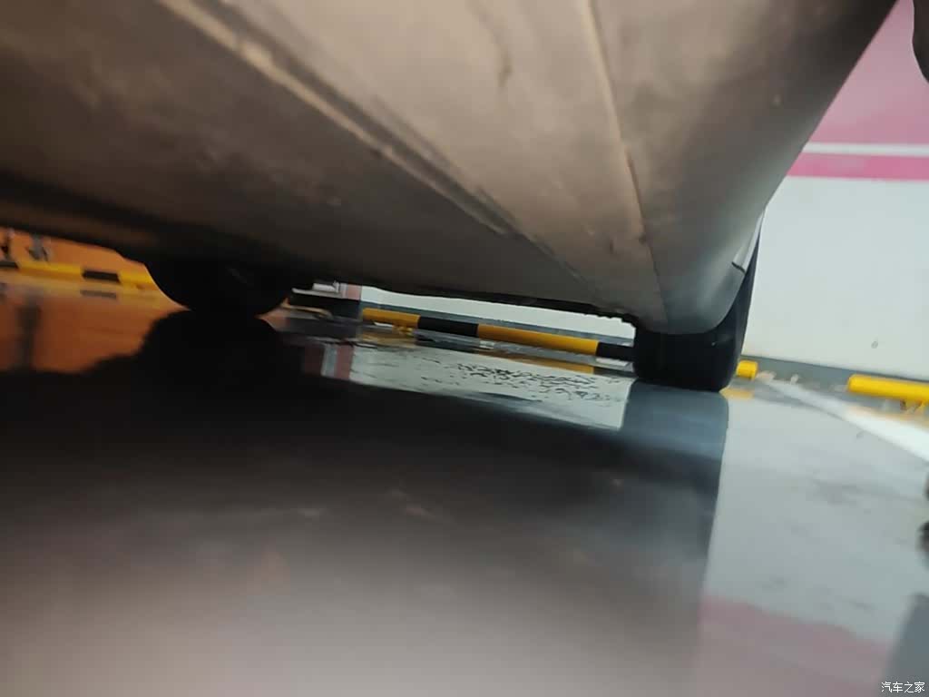 Tesla Model Y, 2023 21