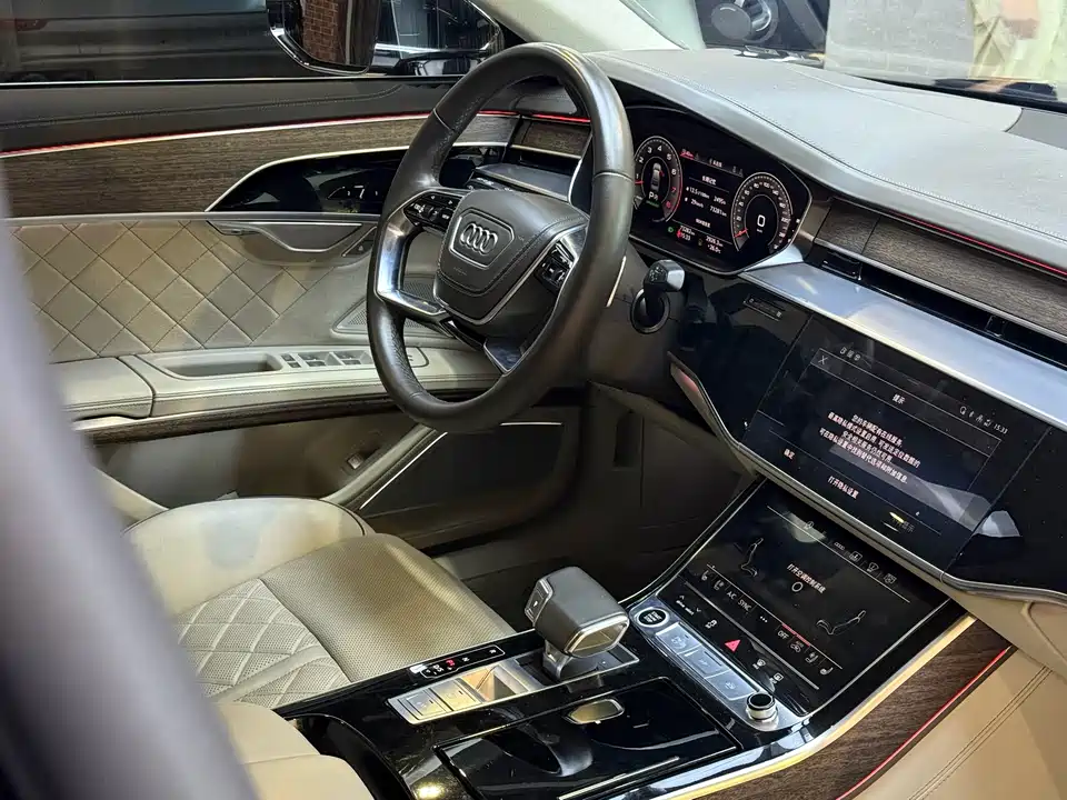 Audi A8