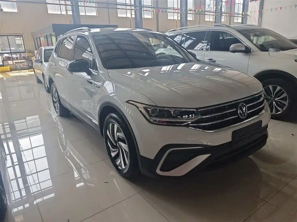 Volkswagen Tiguan L