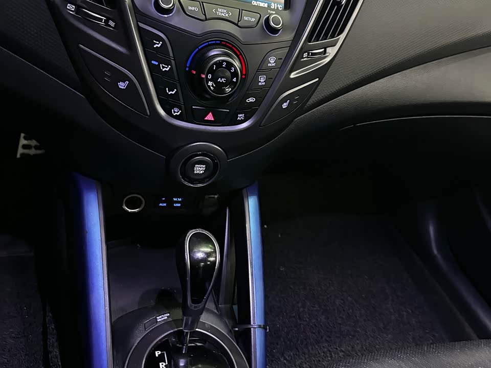 Hyundai Veloster Hyundai Veloster