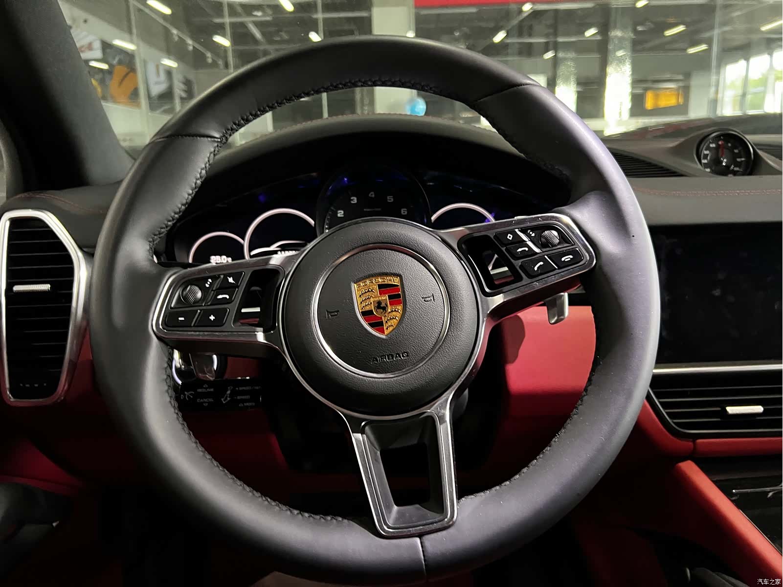 Porsche Cayenne, 2018 8