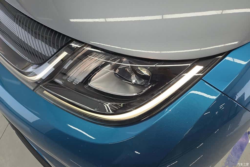 BYD Dolphin, 2022 все фото