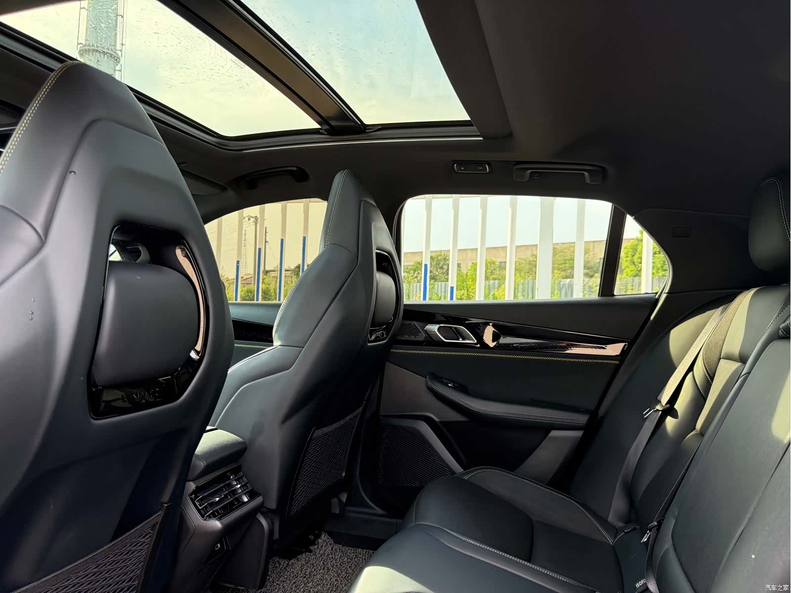 Lynk & Co 02, 2023 9