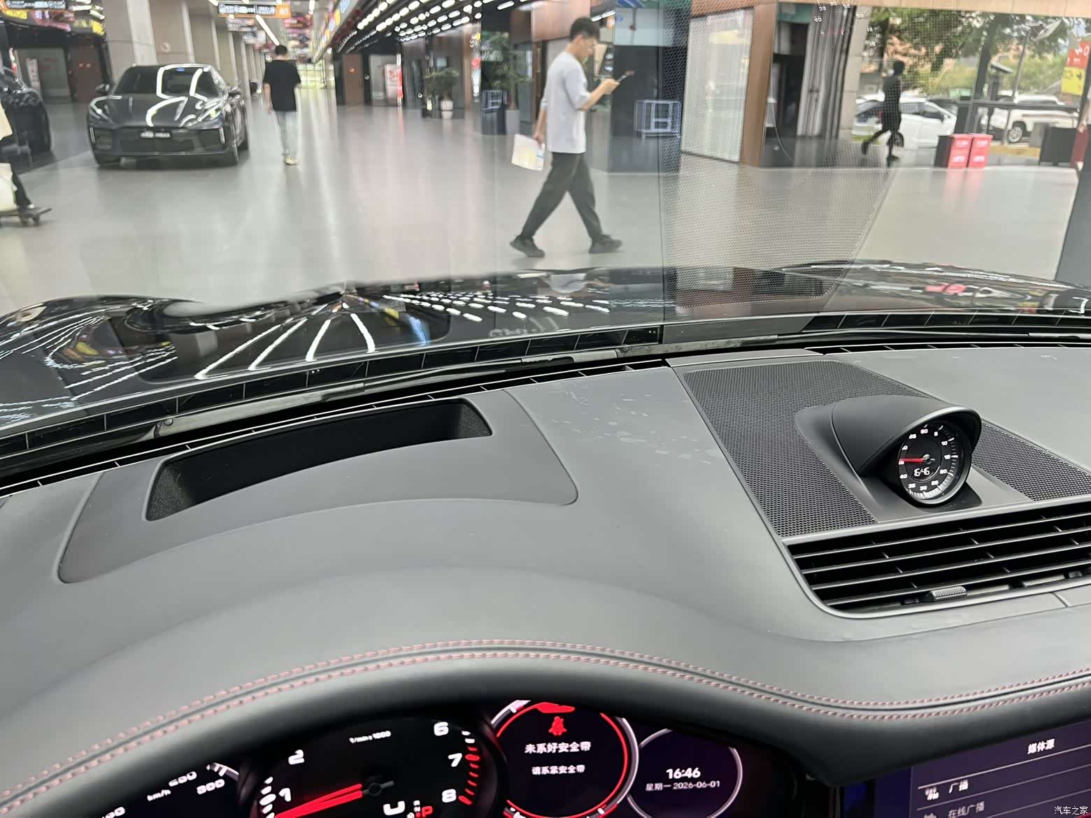 Porsche Panamera, 2022 9