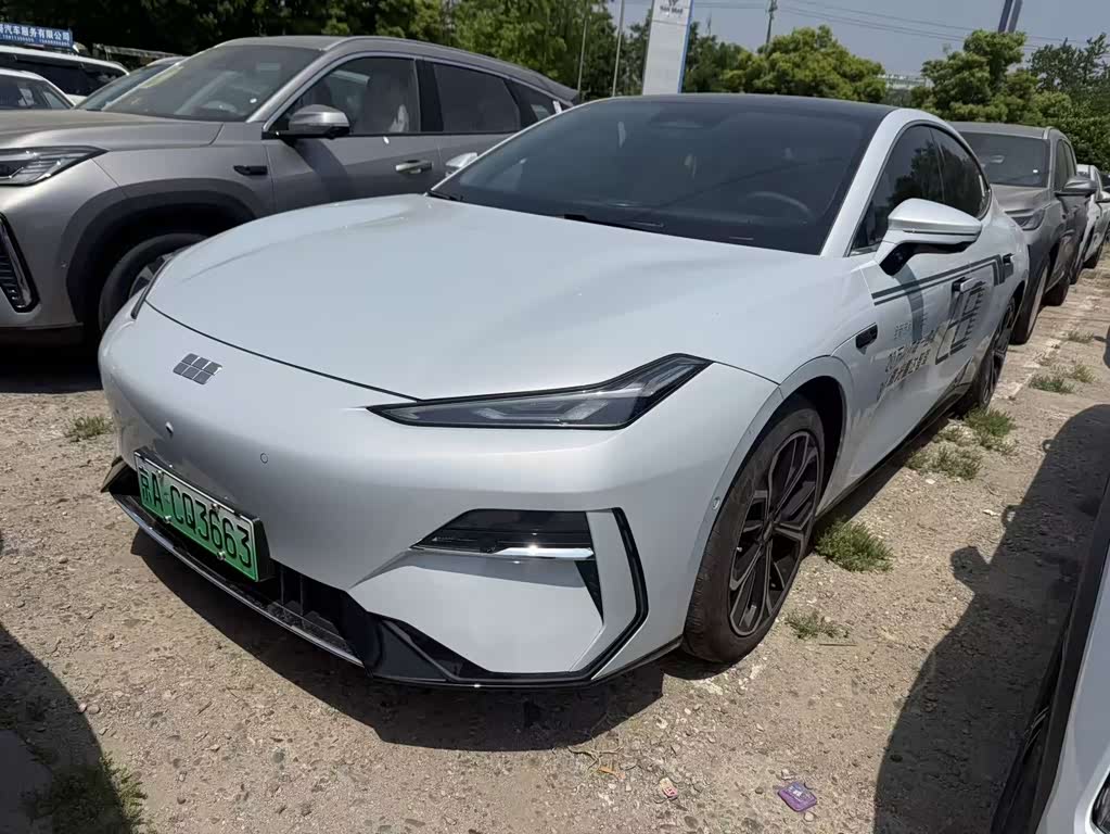 Geely Galaxy E8