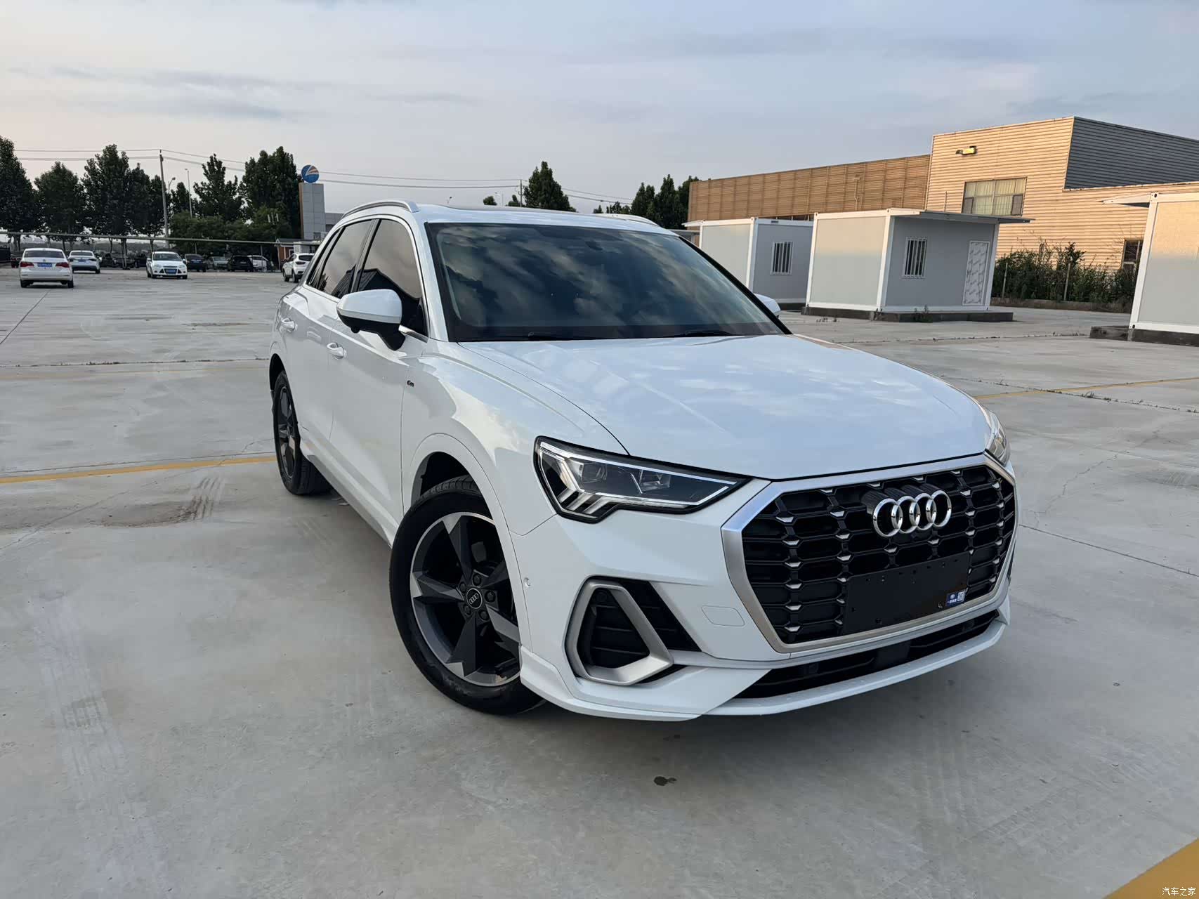 Audi Q3, 2022 3