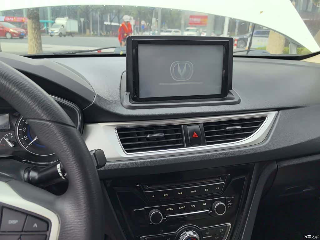 Changan V7, 2015 6