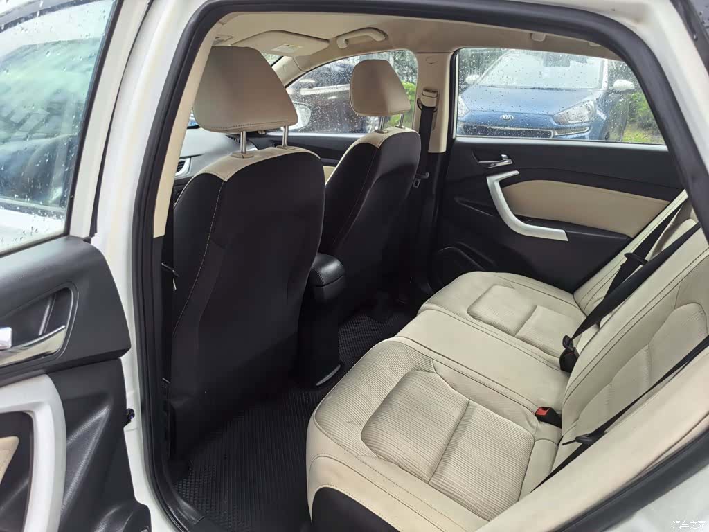 Changan V7, 2015 20