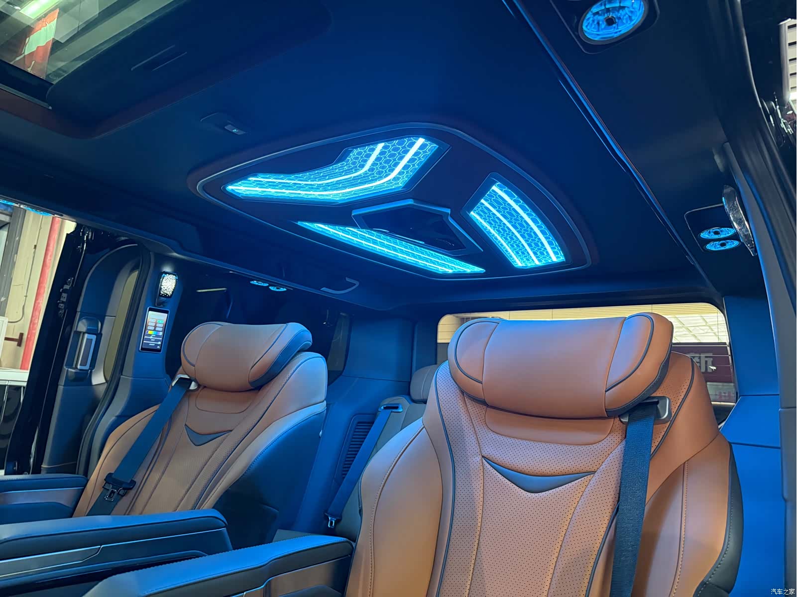 Ford Tourneo, 2025 13