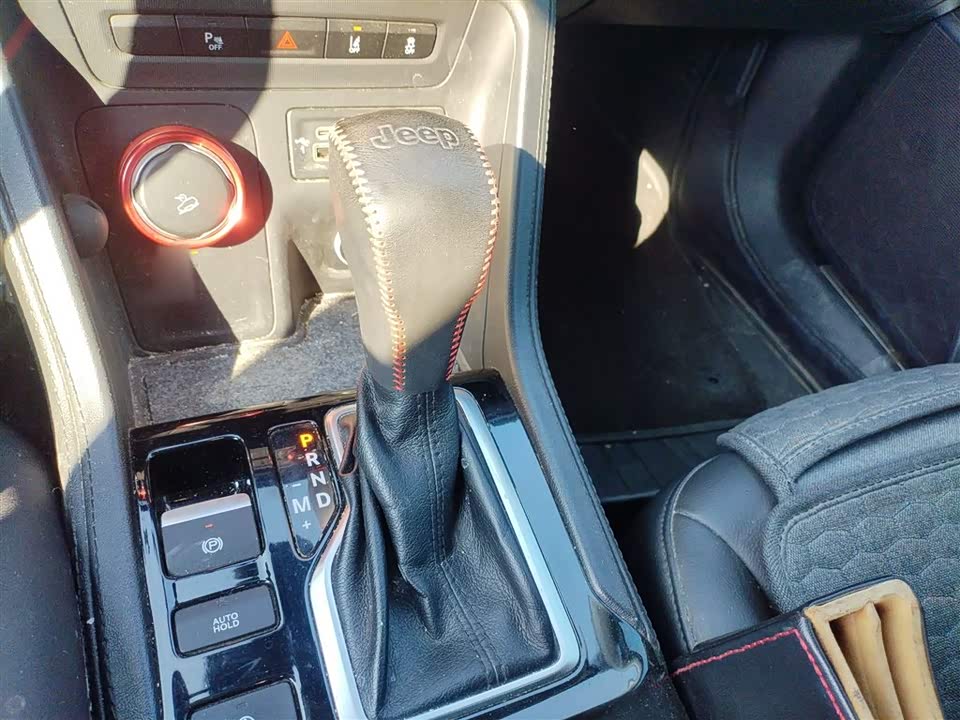 Jeep Grand Commander