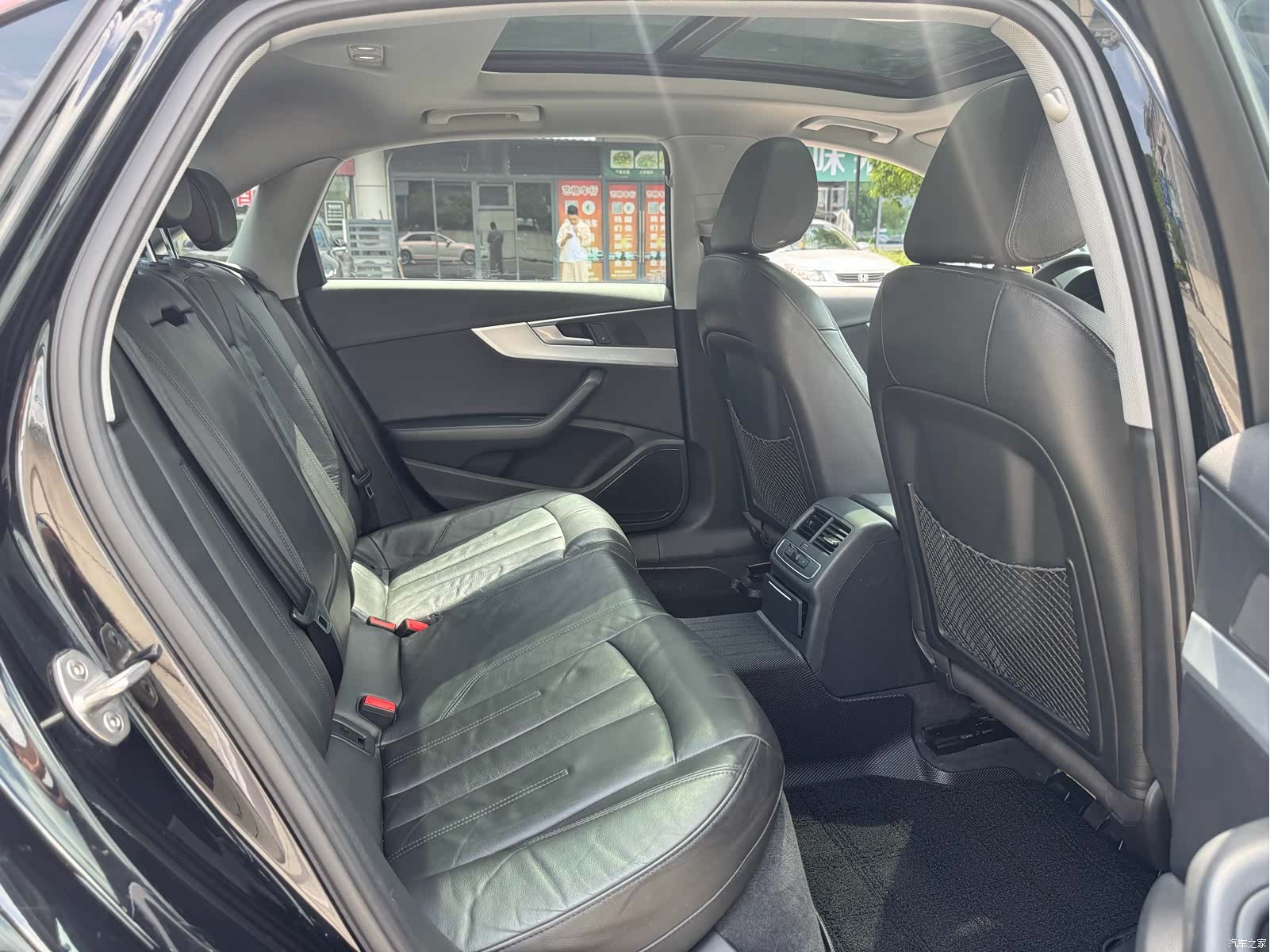 Audi A4L, 2019 11