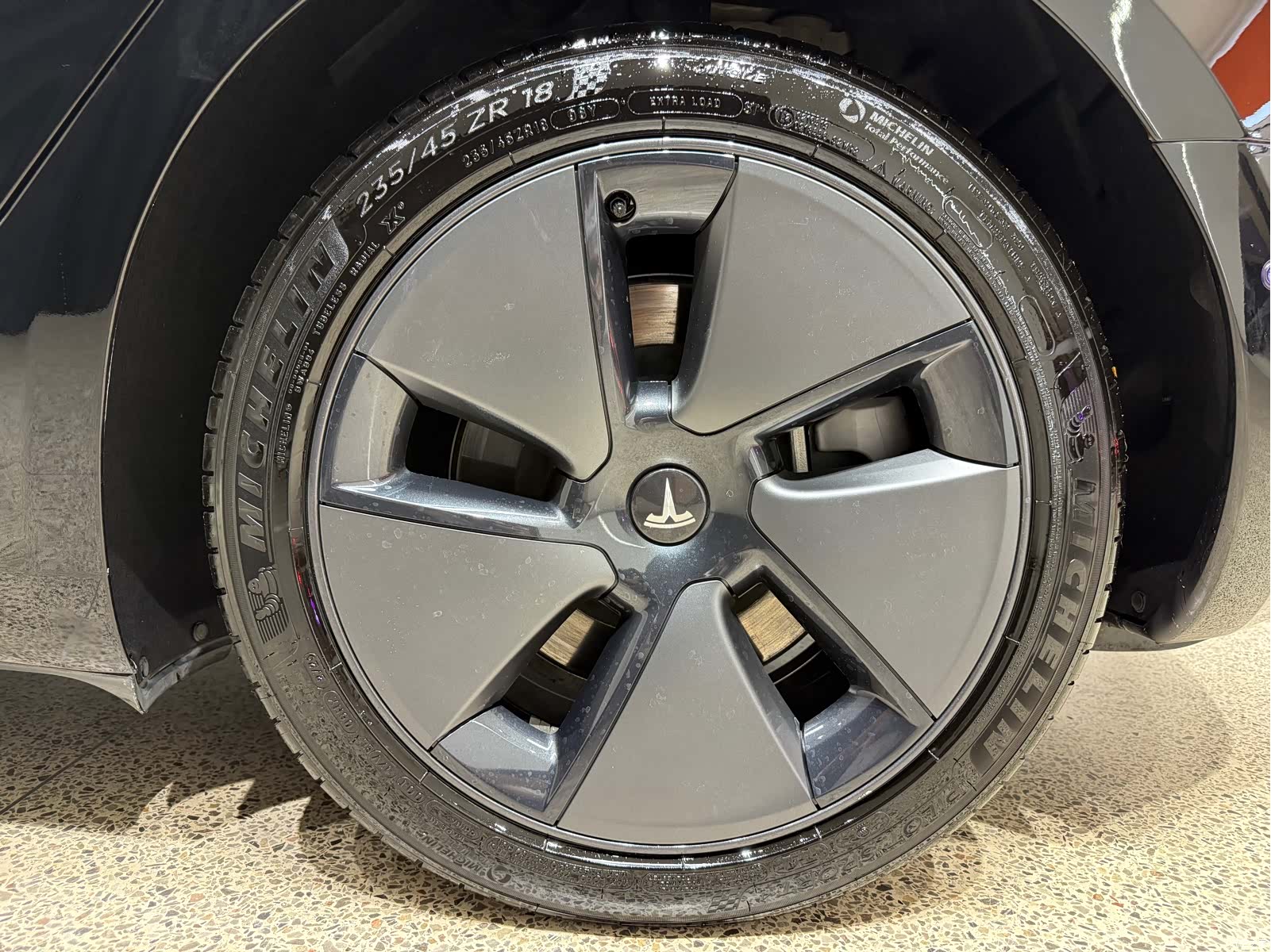 Tesla Model 3, 2022 37