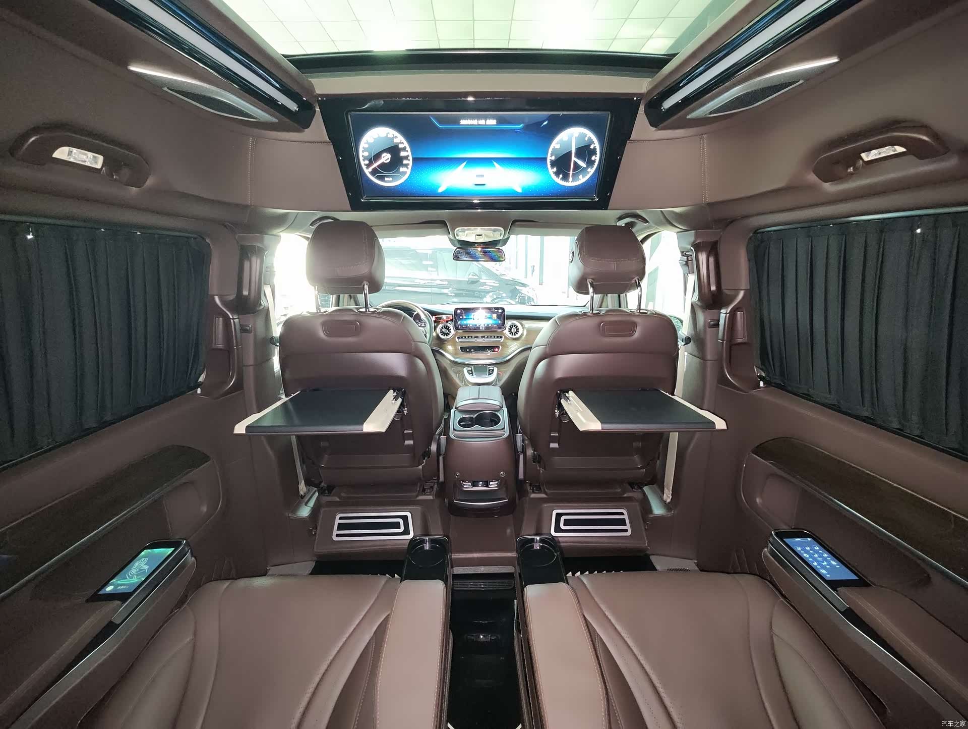 Mercedes-Benz V-Class, 2022 8