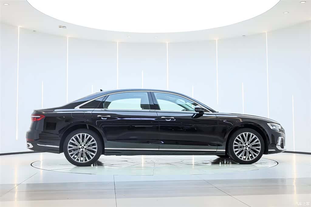 Audi A8L, 2023 4