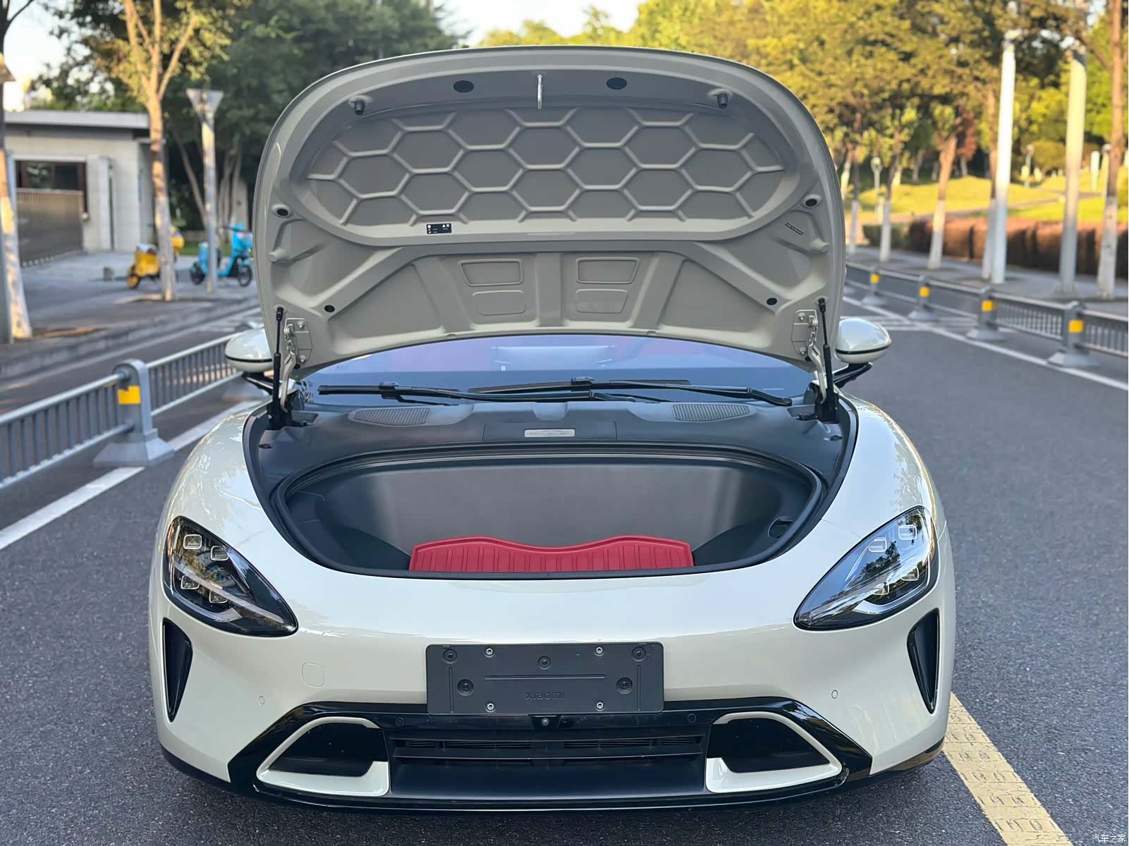Xiaomi SU7, 2024 16