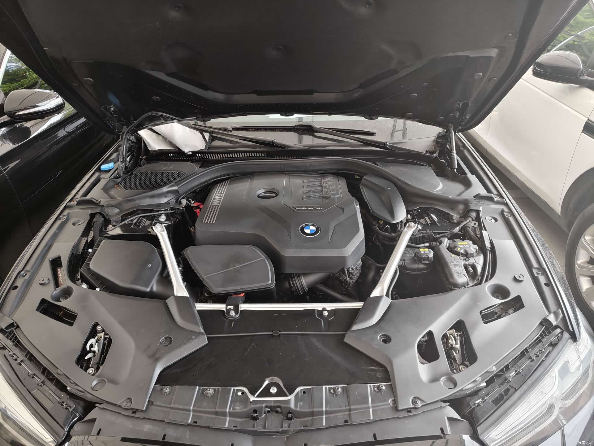 BMW 5 Series, 2021 24