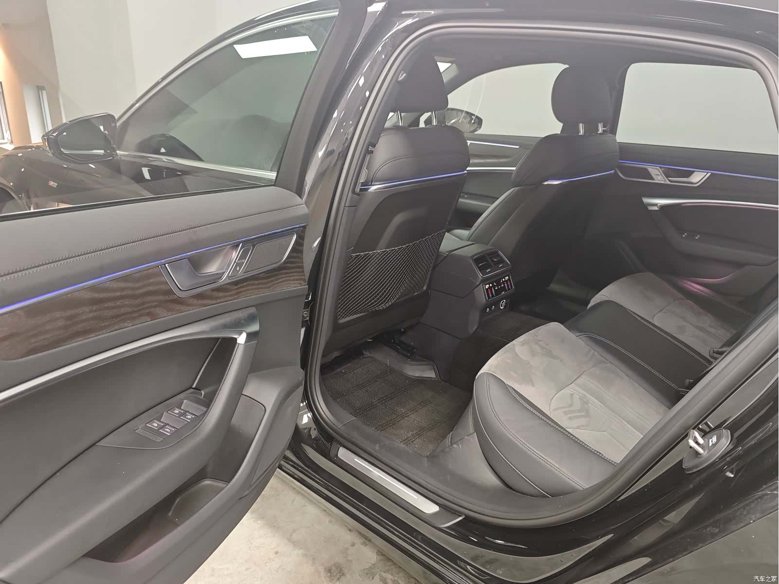 Audi A6L, 2024 13