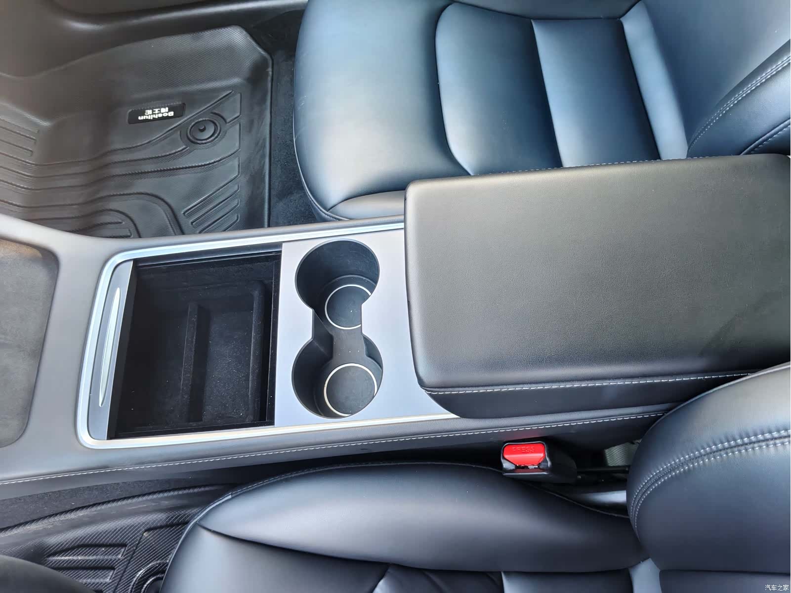 Tesla Model 3, 2022 11