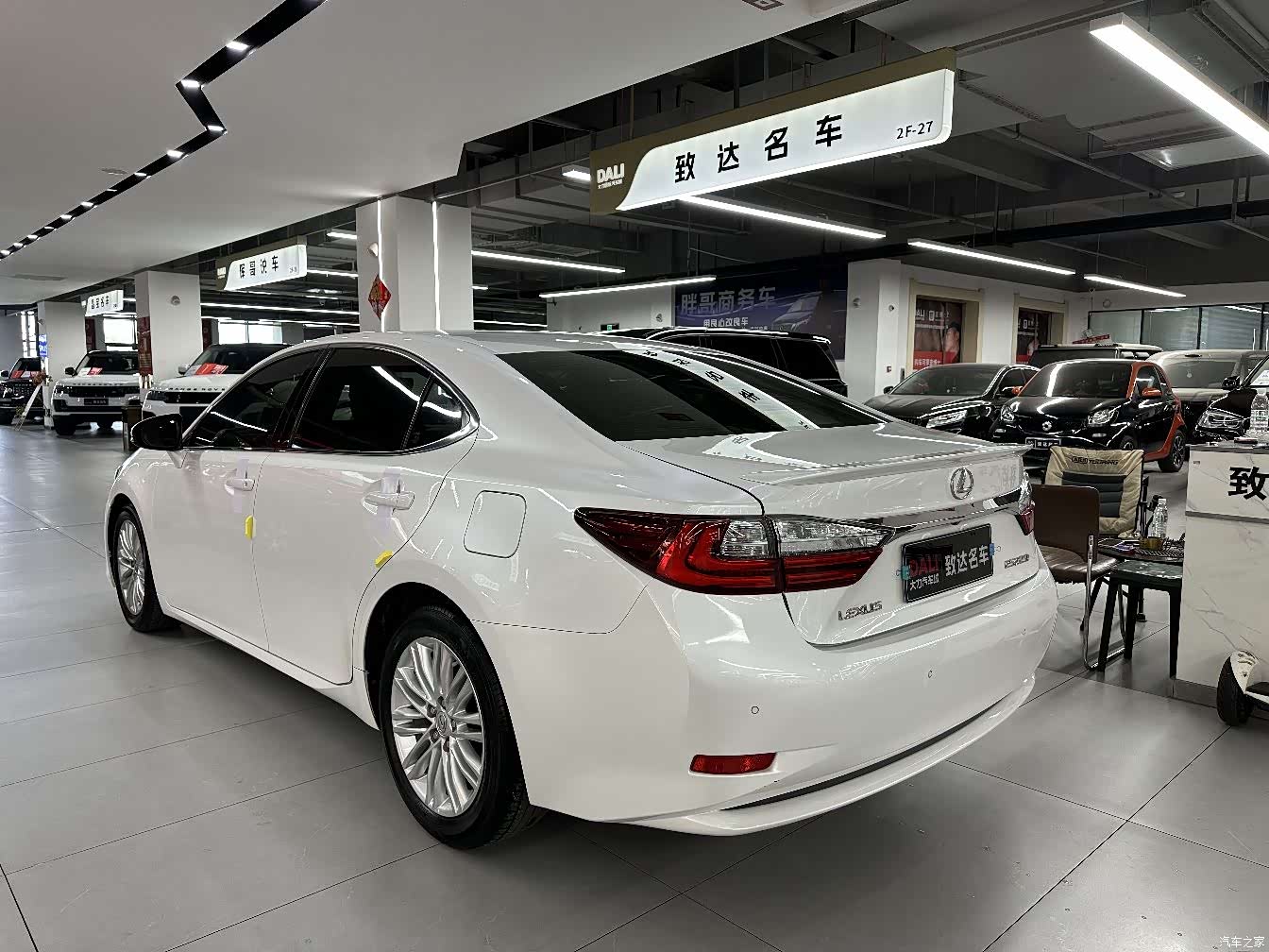 Lexus ES, 2018 7