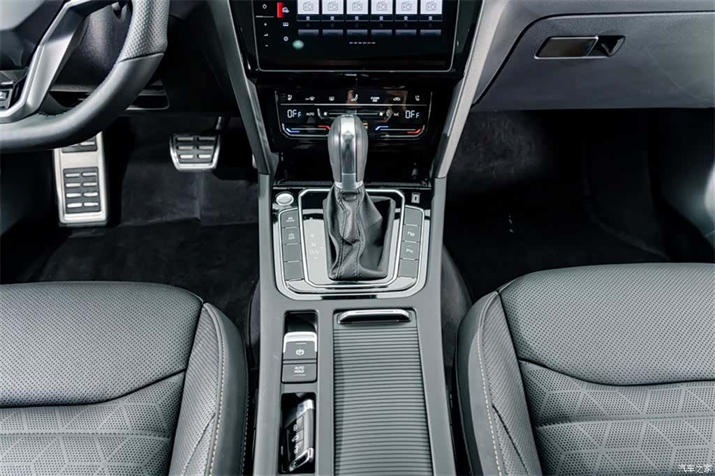 Volkswagen CC, 2024 12