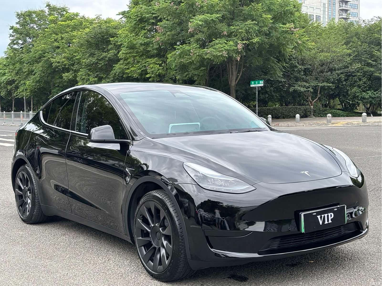 Tesla Model Y, 2023 3