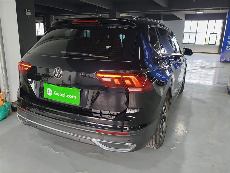 Volkswagen Tiguan L