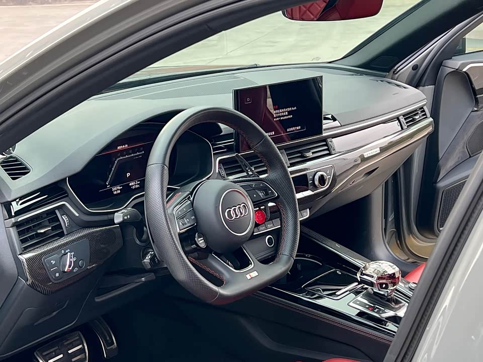 Audi S4 Audi S4