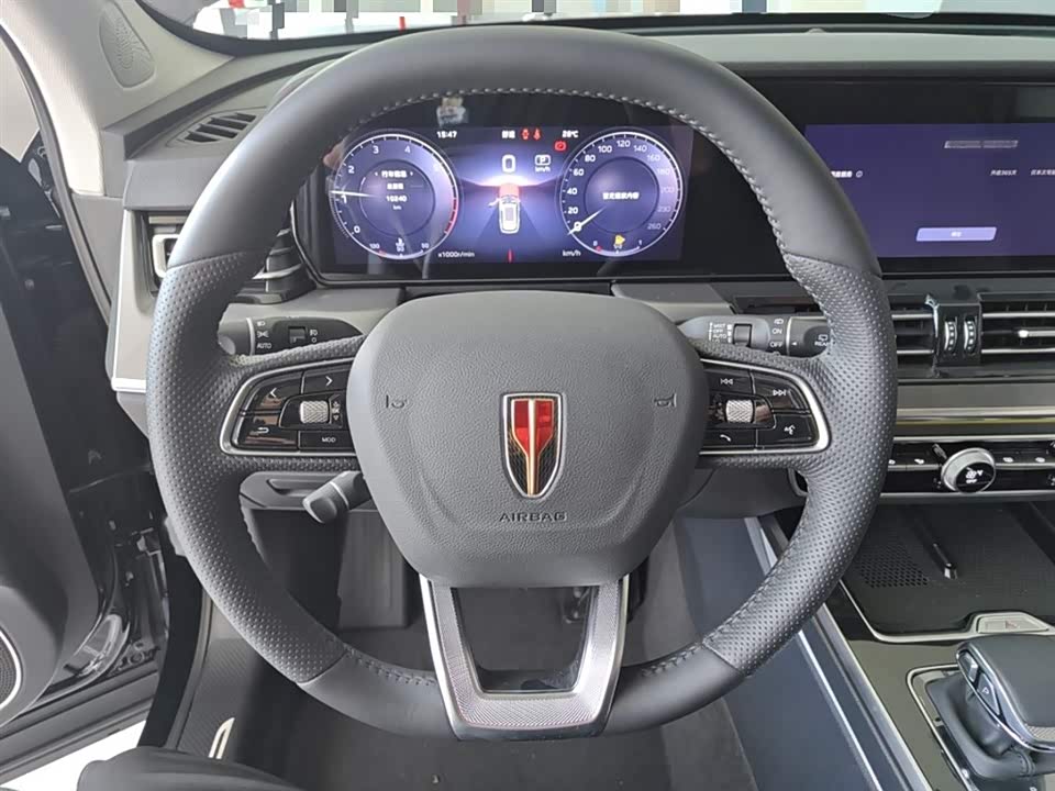 Hongqi HS5