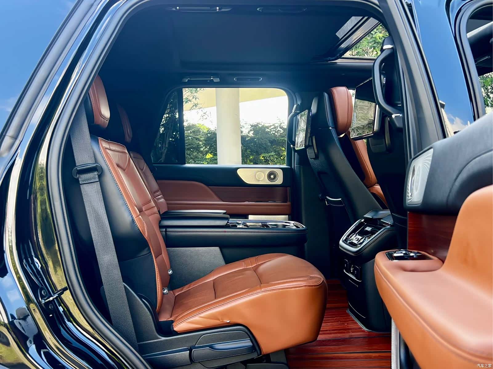 Lincoln Navigator, 2020 17