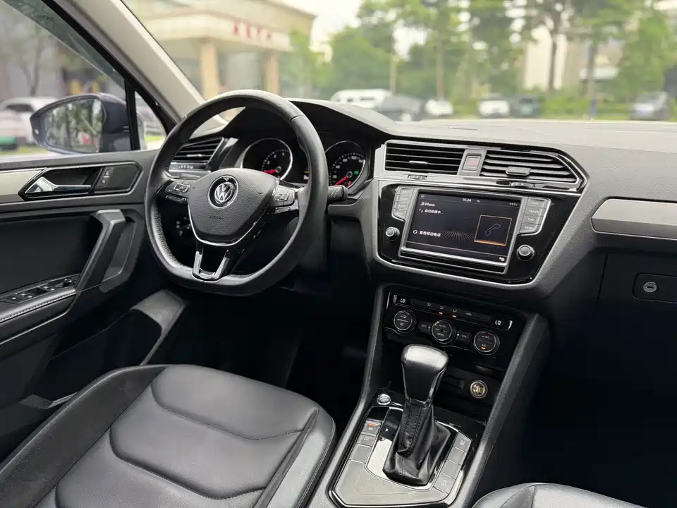 Volkswagen Tiguan L